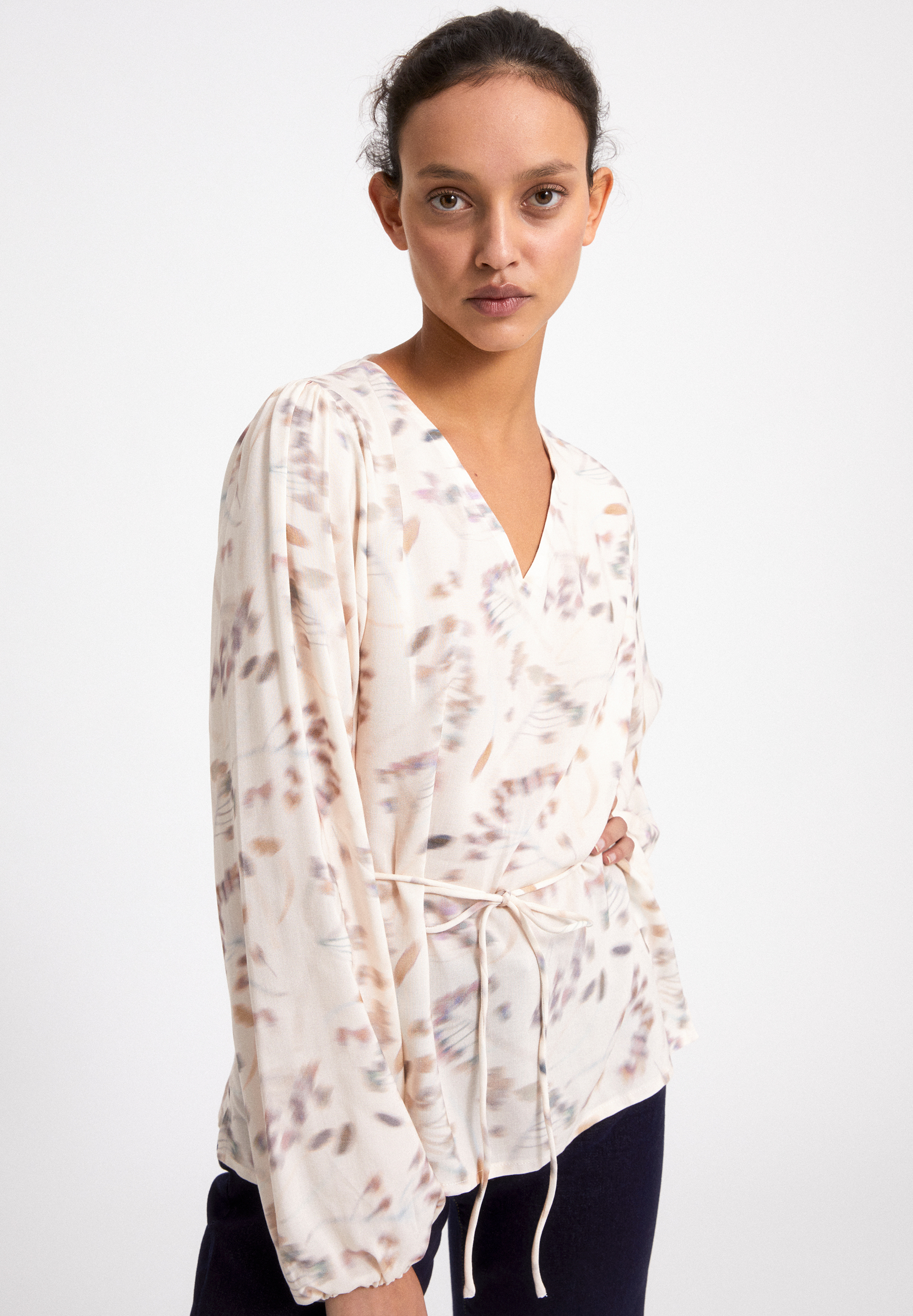 ADRIAA PRESSED FLOWERS Blouse van LENZING™ ECOVERO™