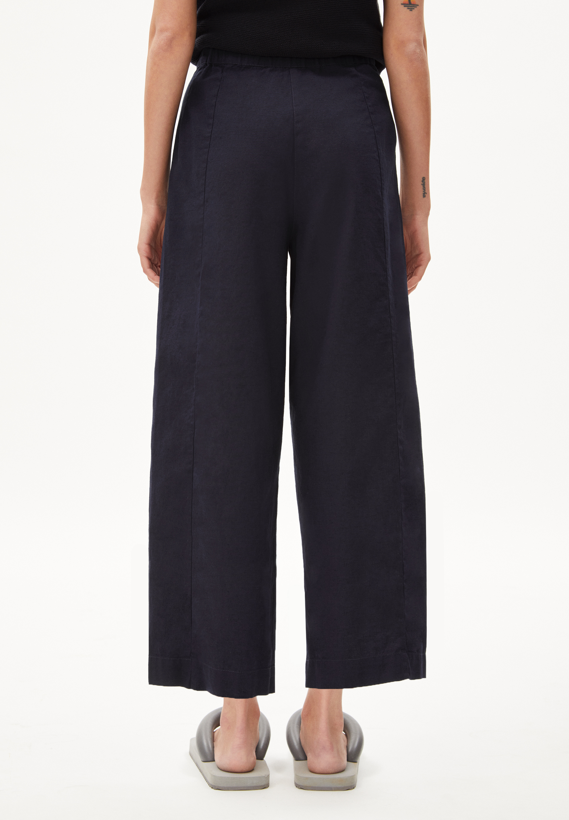 KARUNAA LINO Pantalon en coton bio et lin mélangés