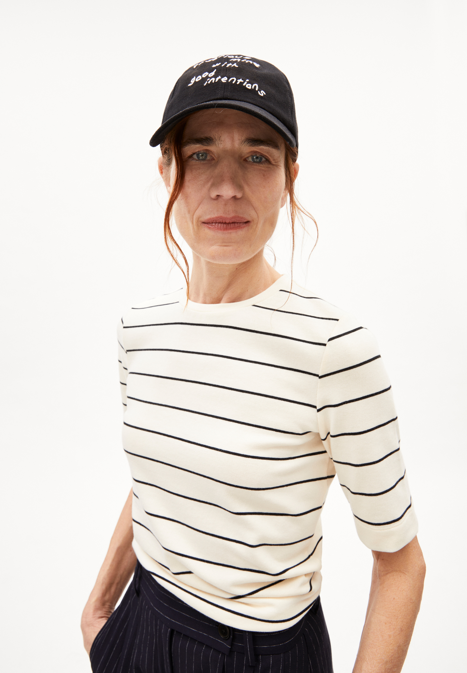 JAANISARA FINE STRIPE T-shirt met slim fit van biologische katoenmix