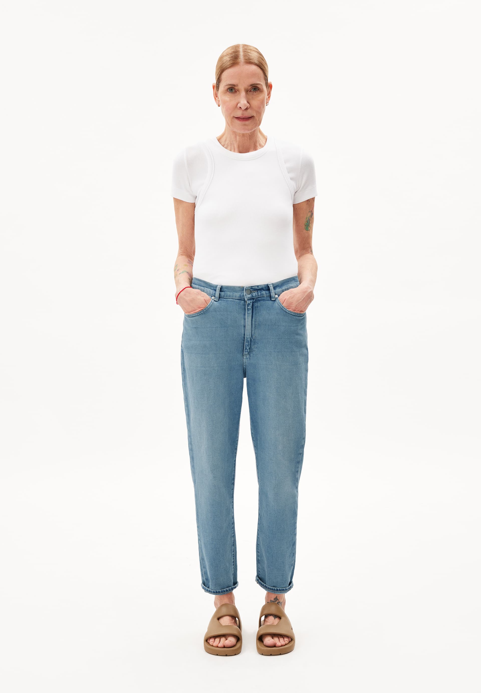 Mom stretch jeans - Woman  MANGO OUTLET Czech Republic