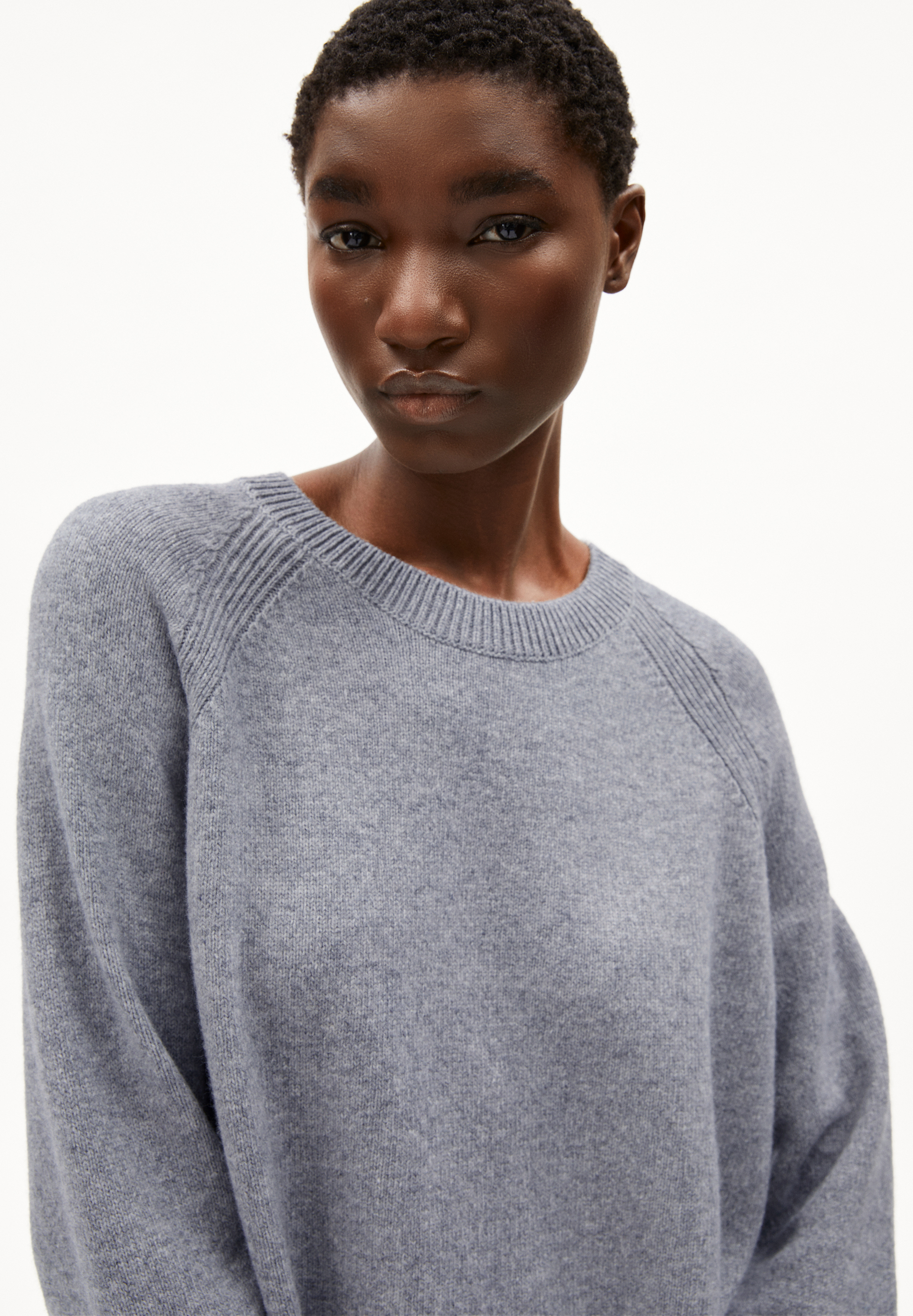 DILIRIAA REGLANA Sweater Loose Fit made of Organic Wool Mix