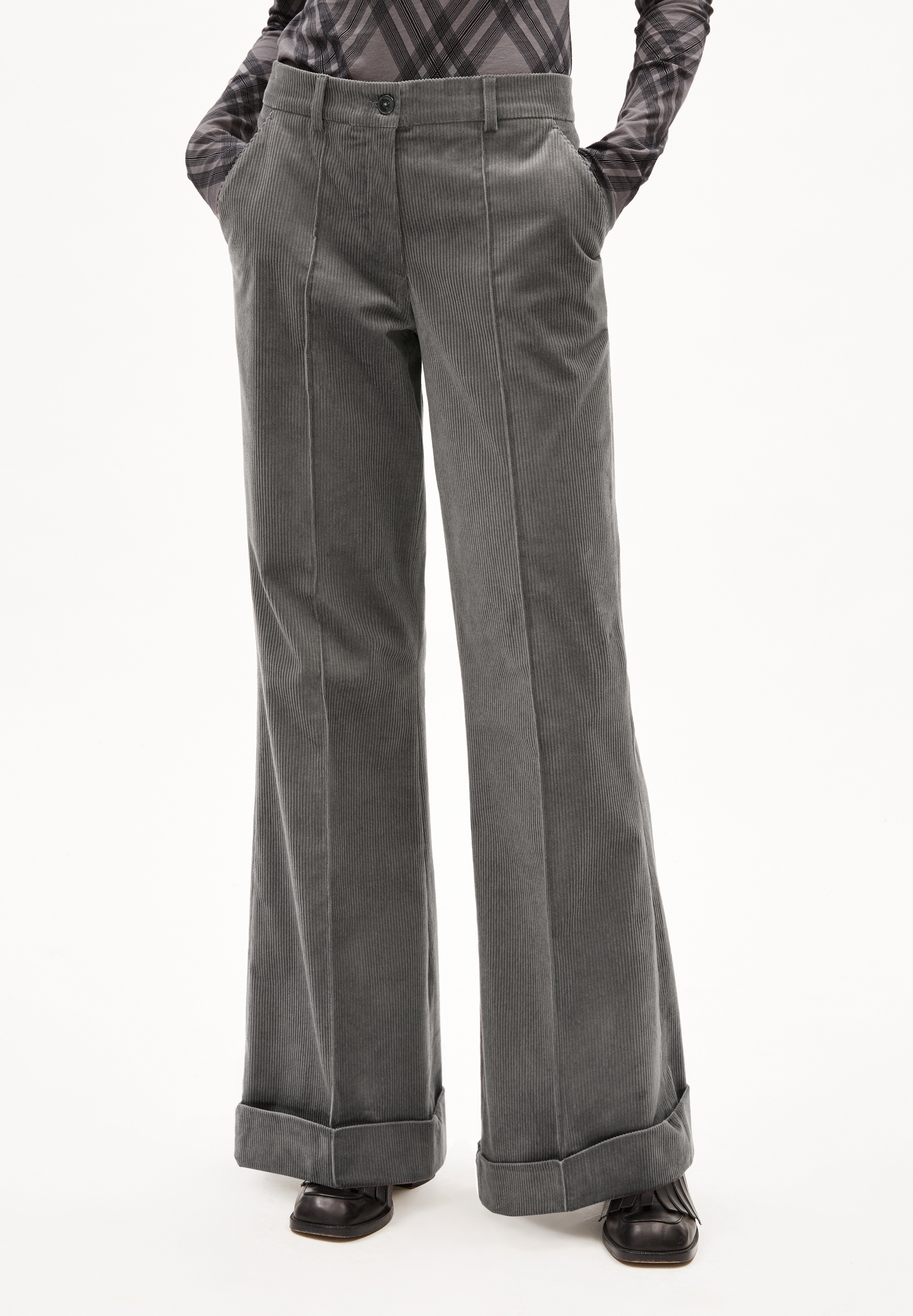 XELLAA CORDUROY Woven Pants made of Organic Cotton Mix