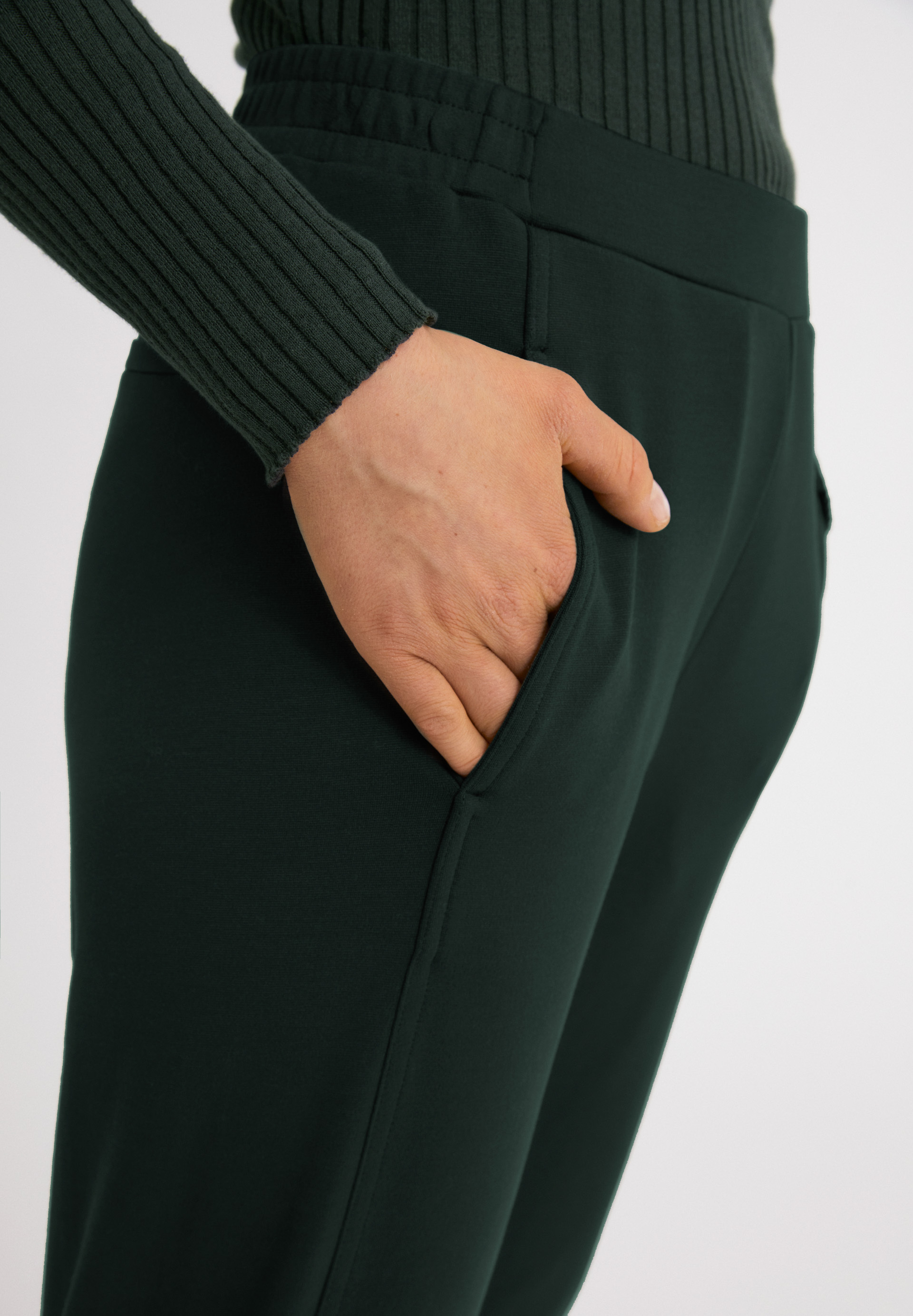 MAGDAALENA Jersey Pants made of LENZING™ ECOVERO™ Viscose Mix