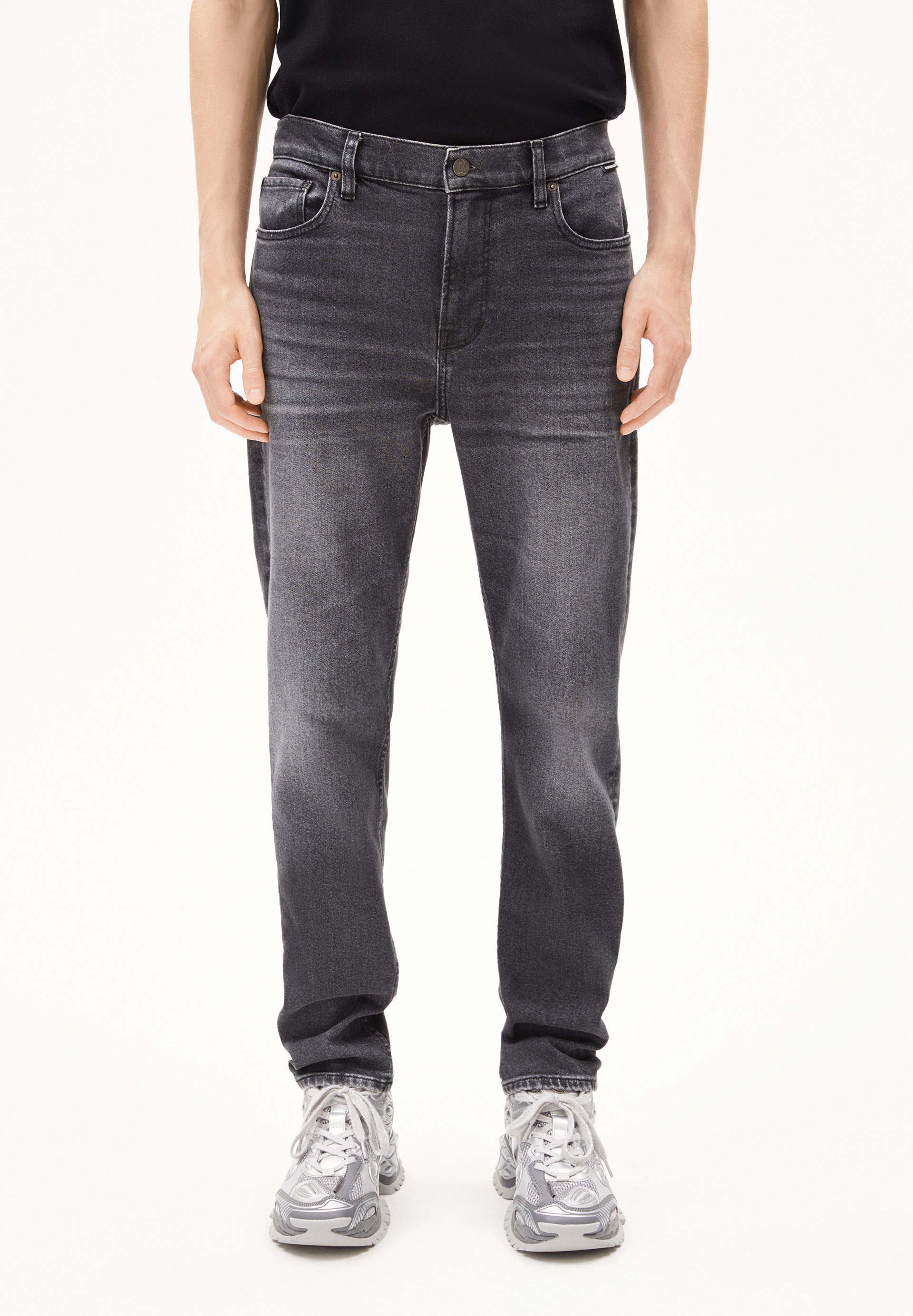 AARJO TARPA Tapered Jeans recycelter Baumwoll Mix Comfort-Stretch