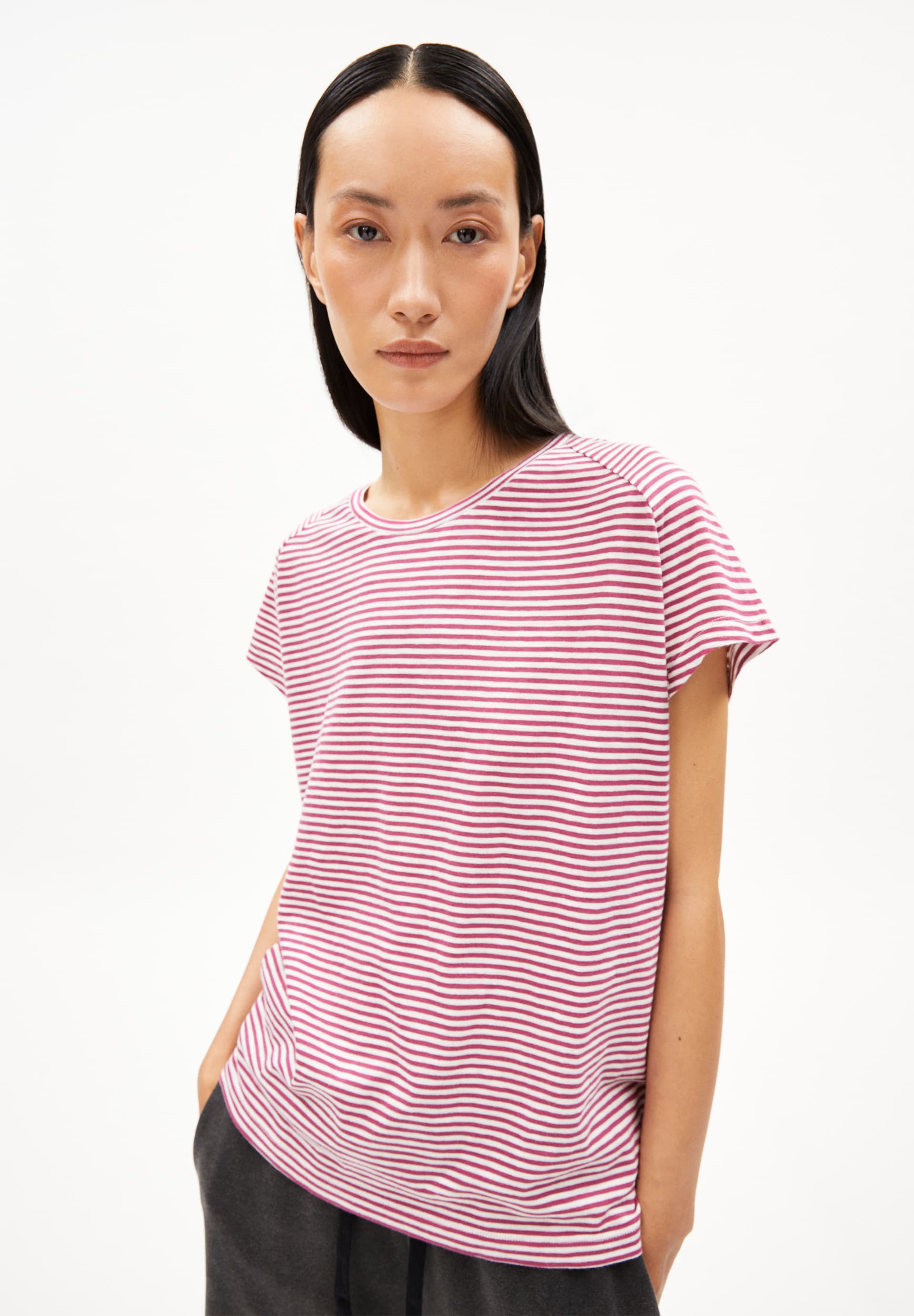 ONELIAA LOVELY STRIPES T-Shirt Loose Fit aus Bio-Baumwolle