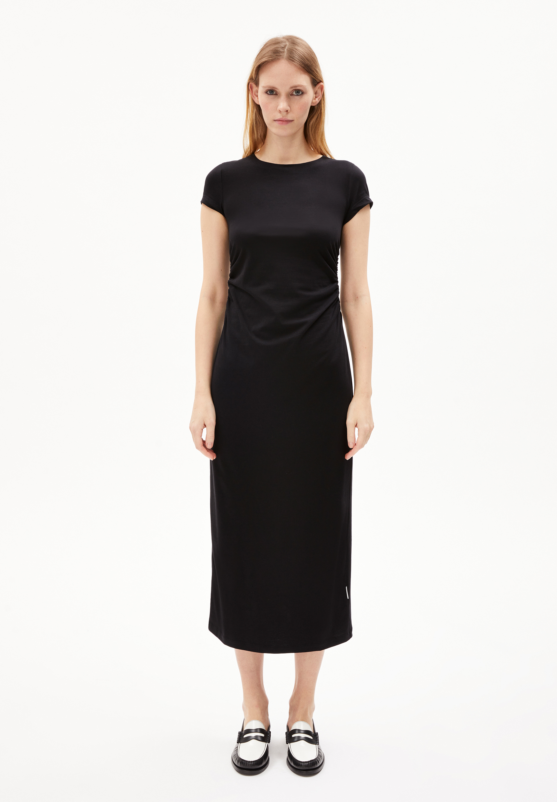 ADAAJA Robe en jersey coupe ajustée en mélange de viscose LENZING™ ECOVERO™