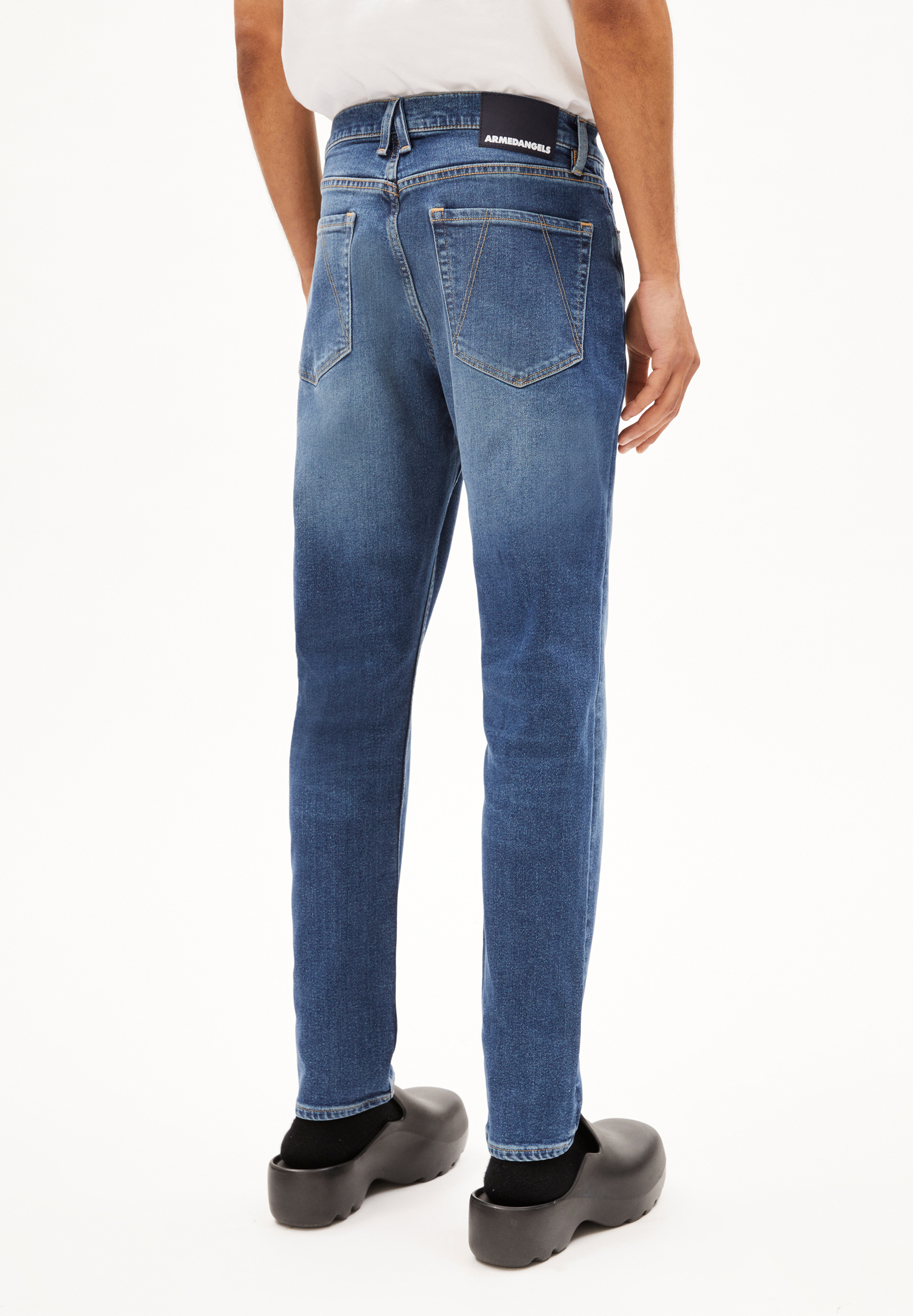 AARJO TARPA Tapered Jeans recycelter Baumwoll Mix Comfort-Stretch