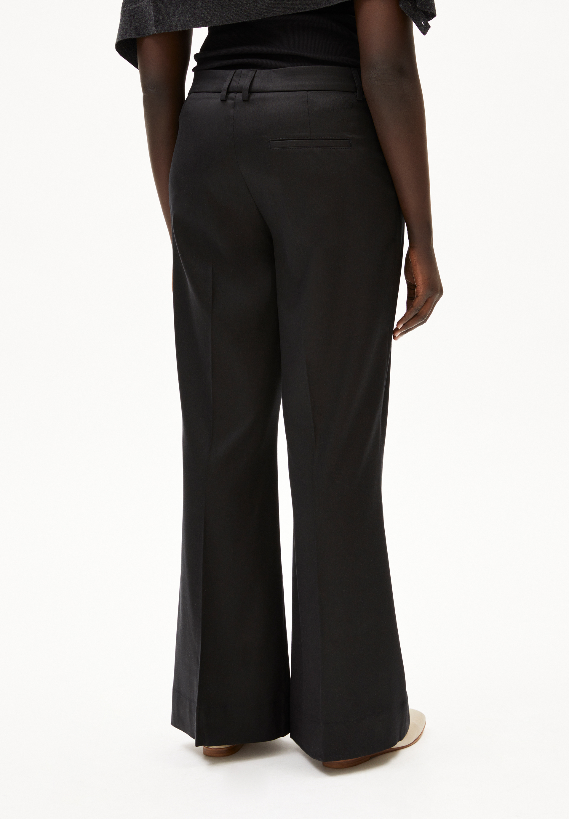 XENNAA Pantalon en toile en TENCEL™ Lyocell mélangé