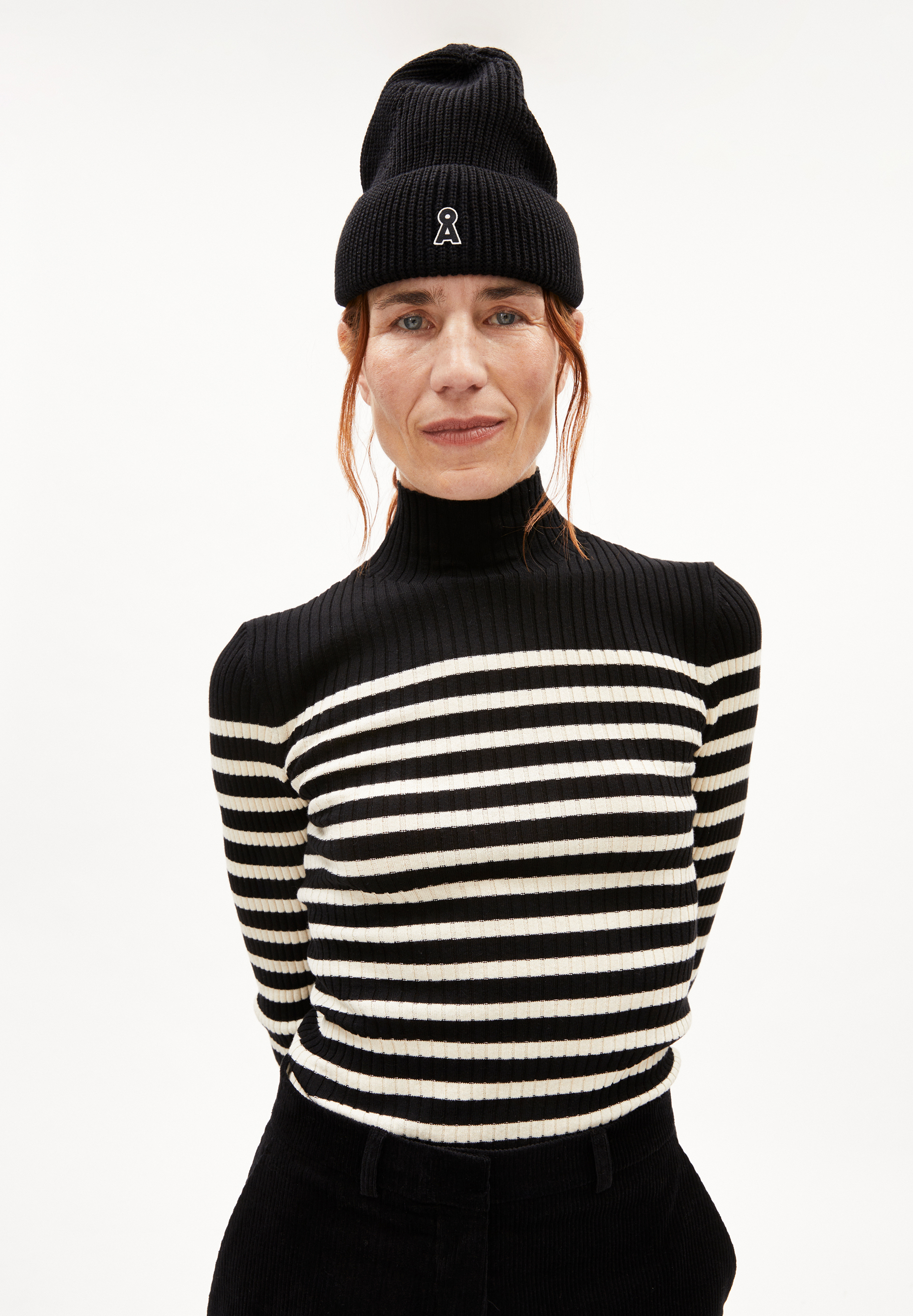 ALAANIA PLACED STRIPES Pull coupe ajustée en coton bio