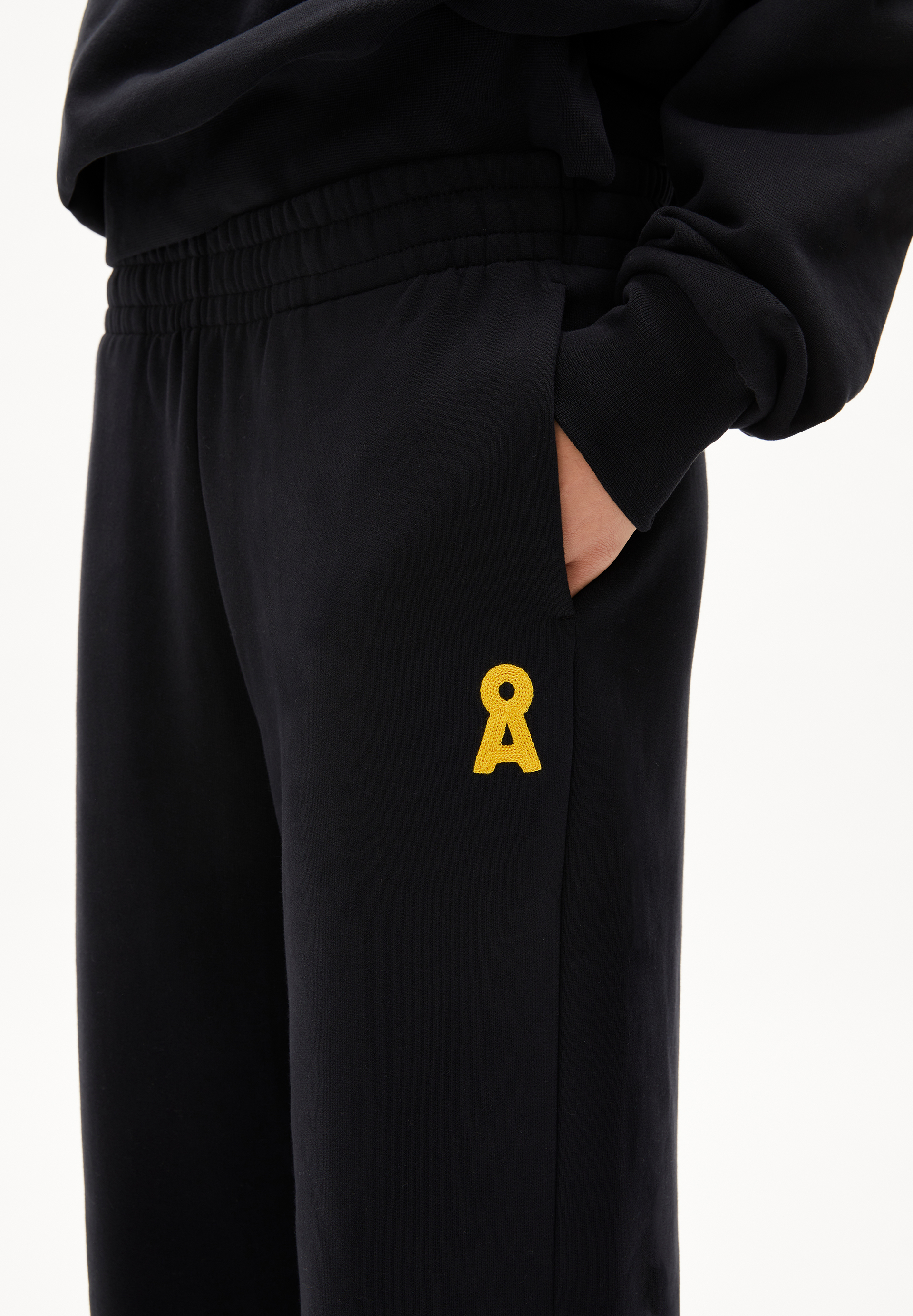 ICONIC Å IVAARA Sweat Pants made of Organic Cotton