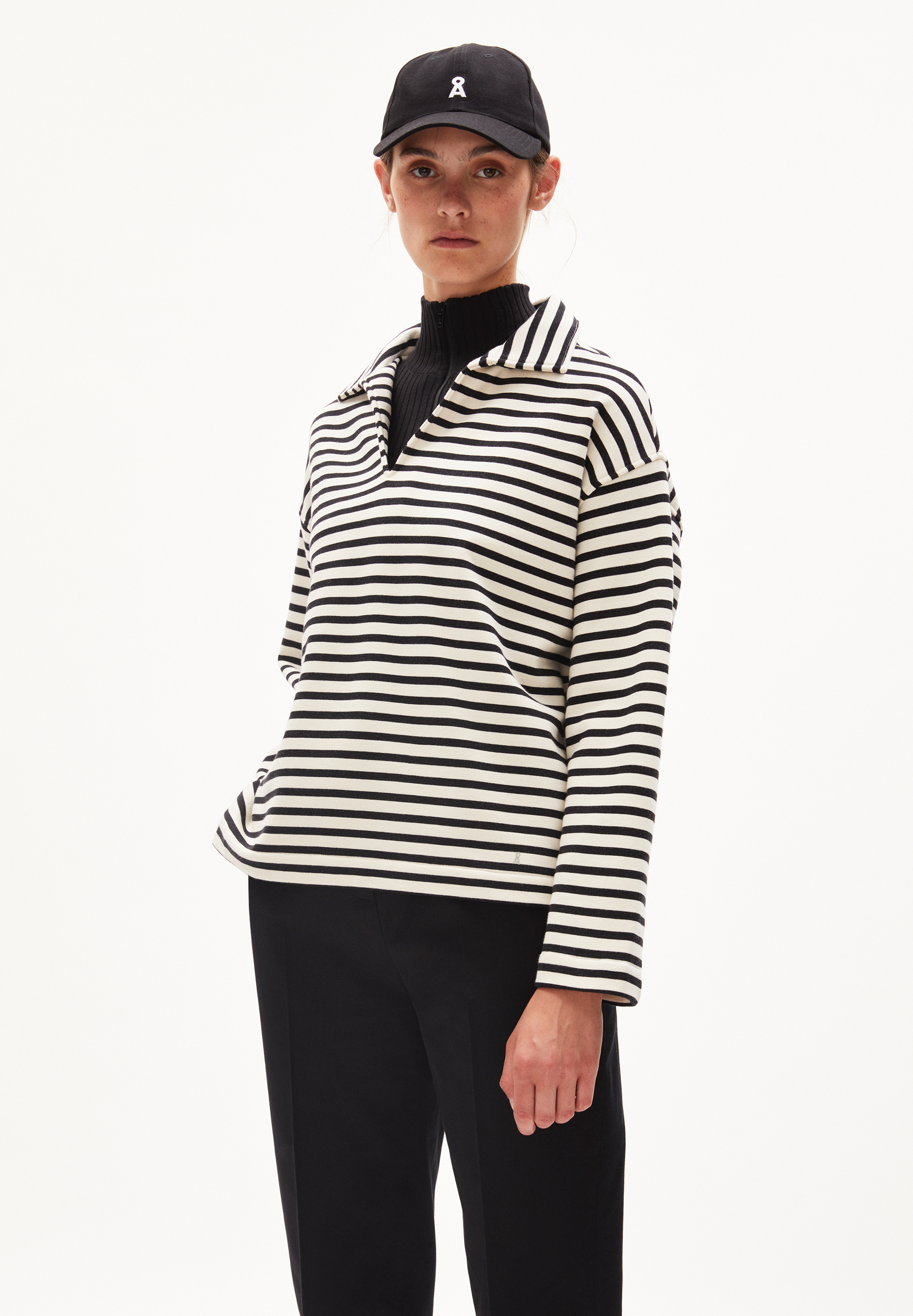 NAIRAA STRIPE Sweat-shirt coupe oversize en coton bio