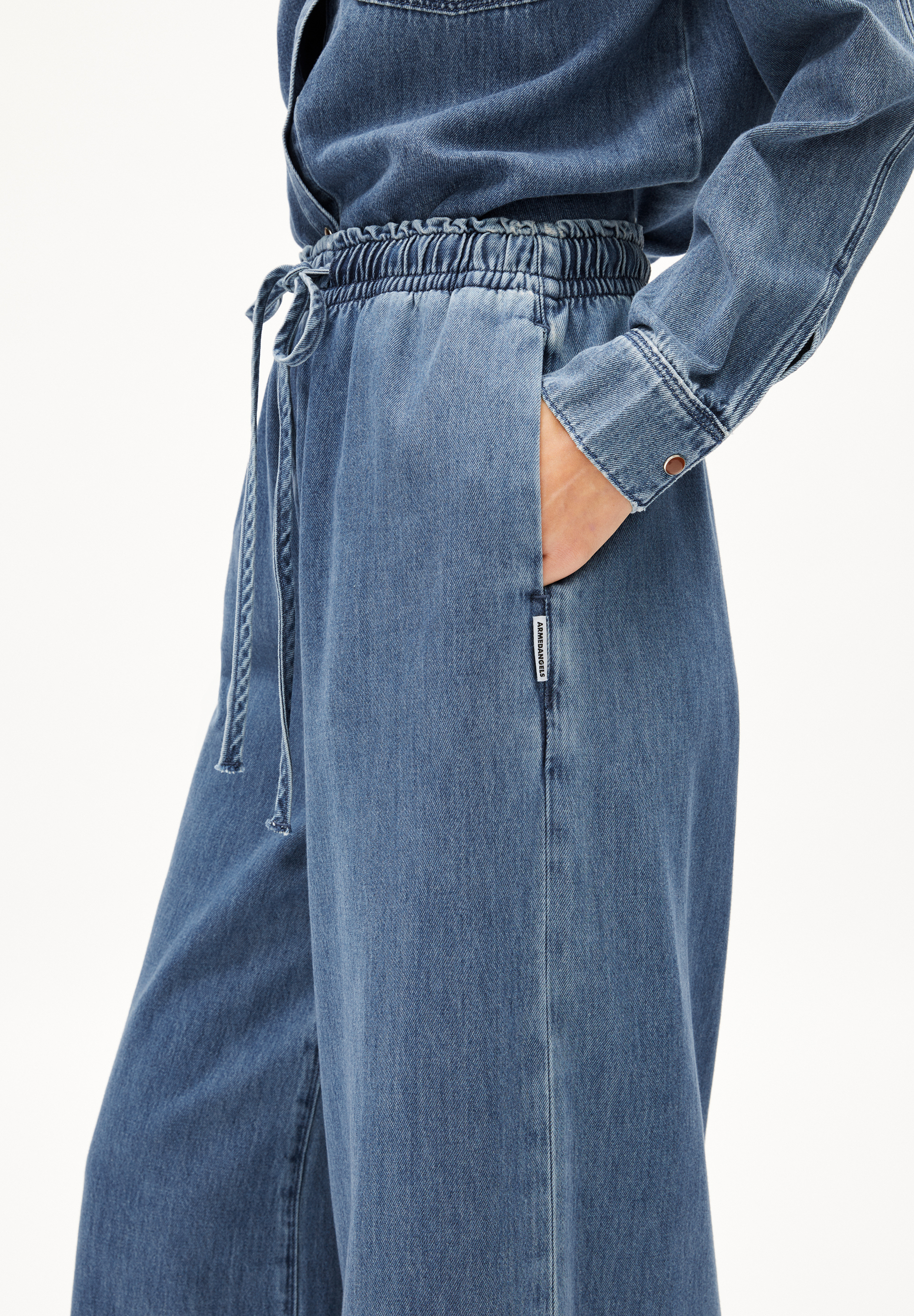 KELAANI Denimhose aus Bio-Baumwolle