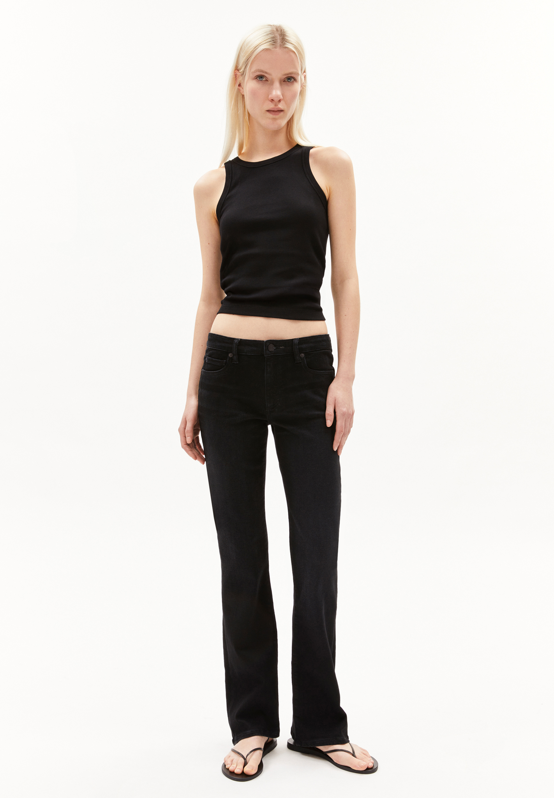 LINNAA X LOW Boot cut low waist van biologische katoenmix