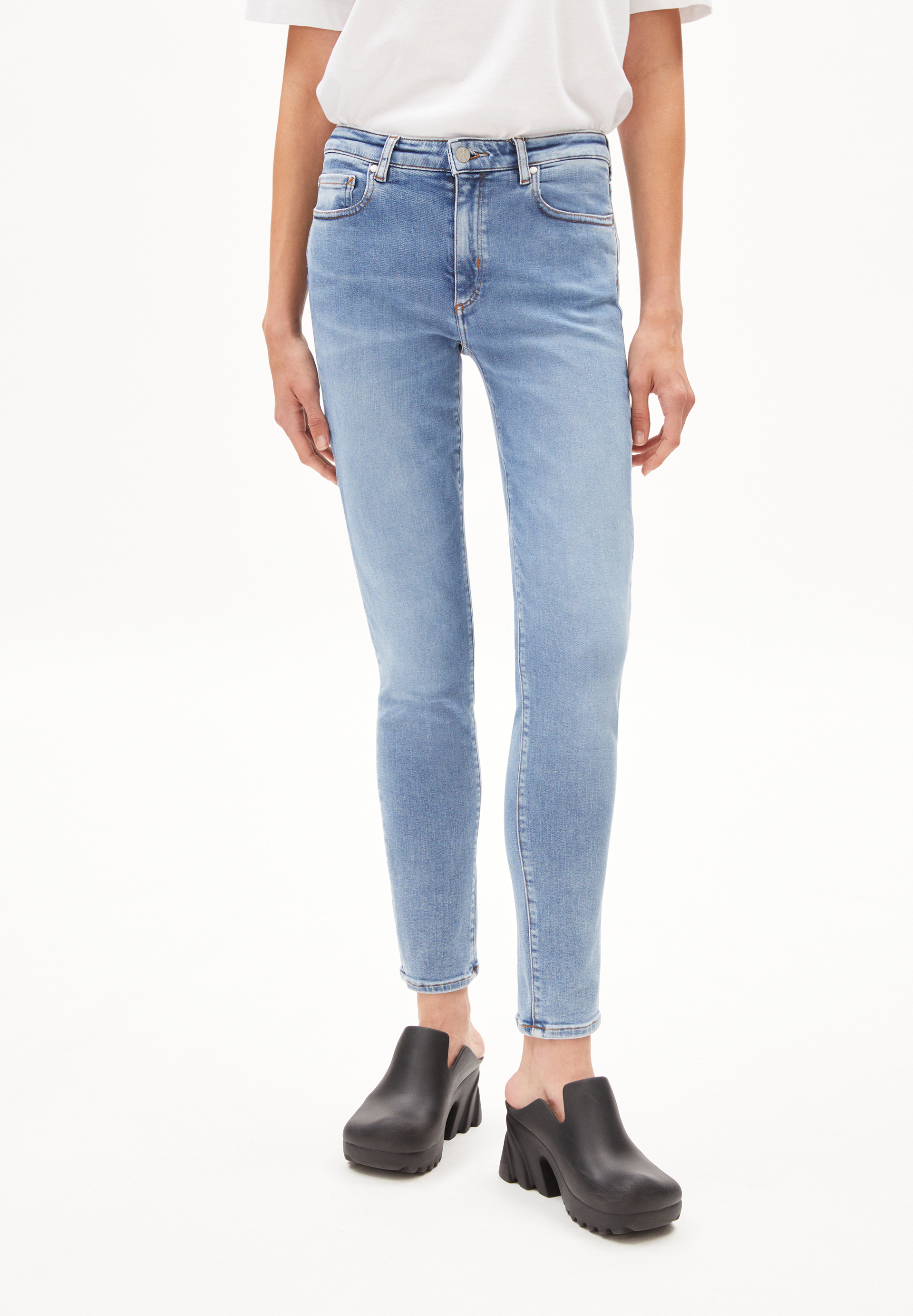 TILLAA Skinny Leg taille mi-haute en coton bio mélangé