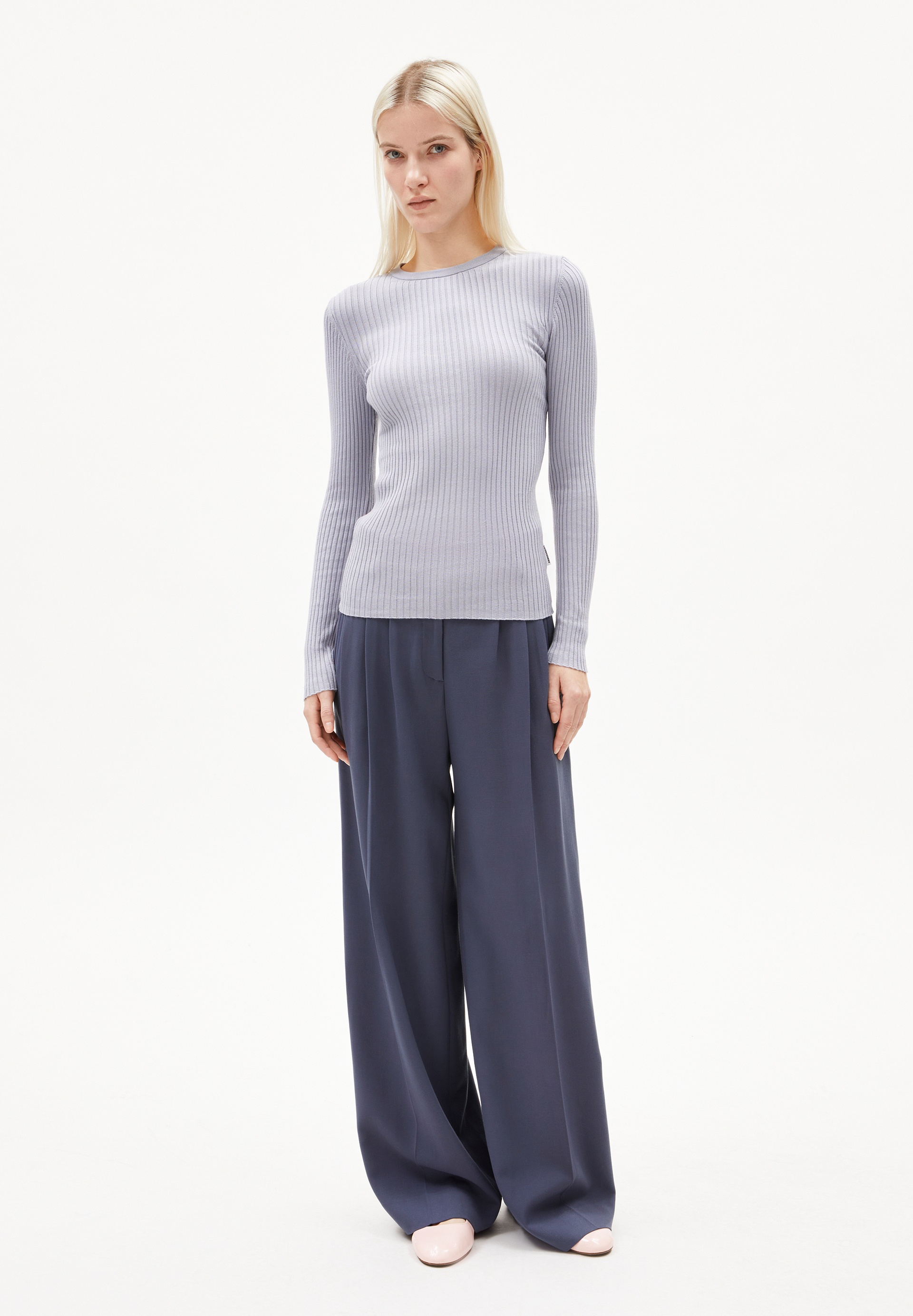 ALAANIA RN Sweater made of Organic Cotton