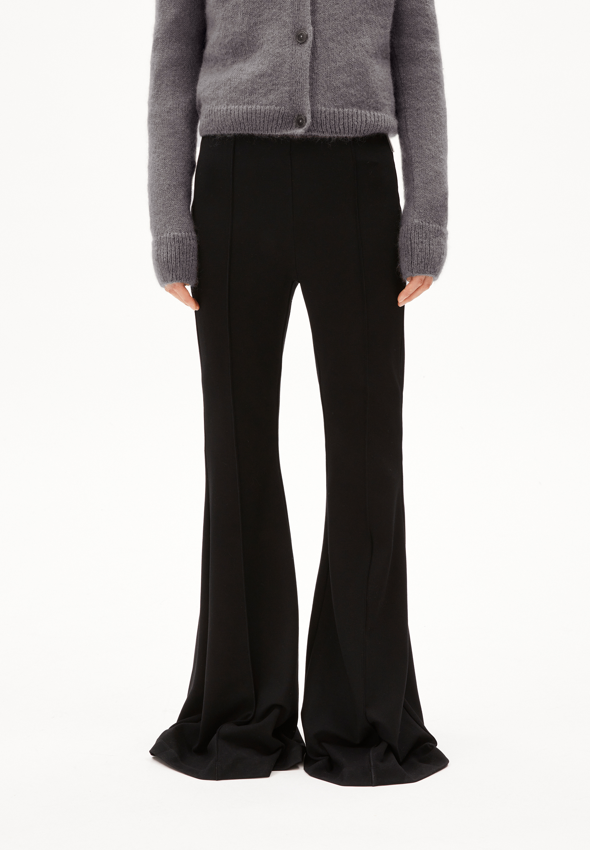 FIARAA Pantalon en jersey de LENZING™ ECOVERO™ mix.