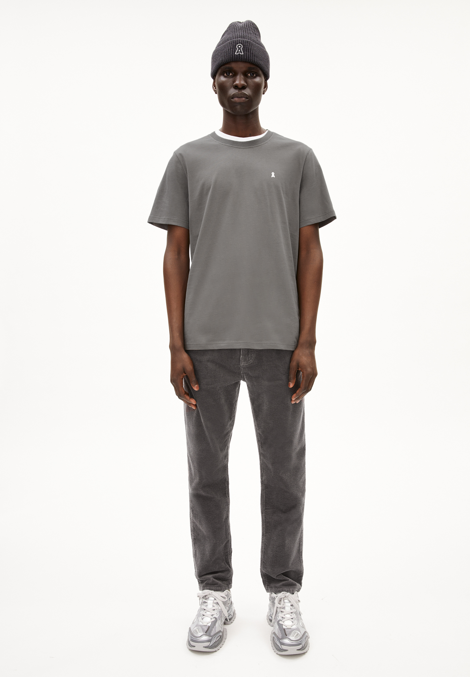 LAARON Heavyweight T-Shirt Relaxed Fit made of Organic Cotton