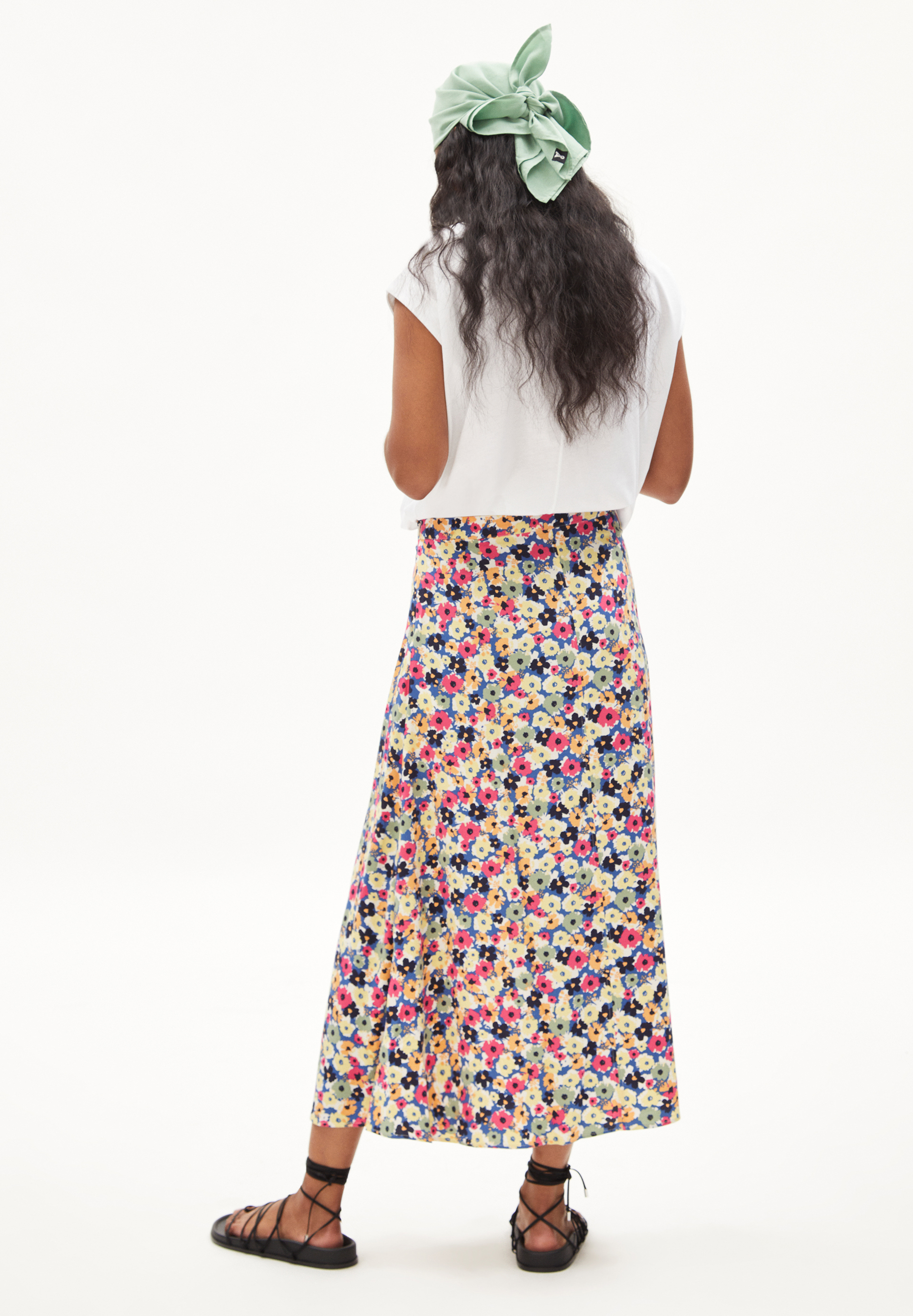 SAALANJA PAINTED BLOOM Jupe en toile coupe standard en viscose LENZING™ ECOVERO™