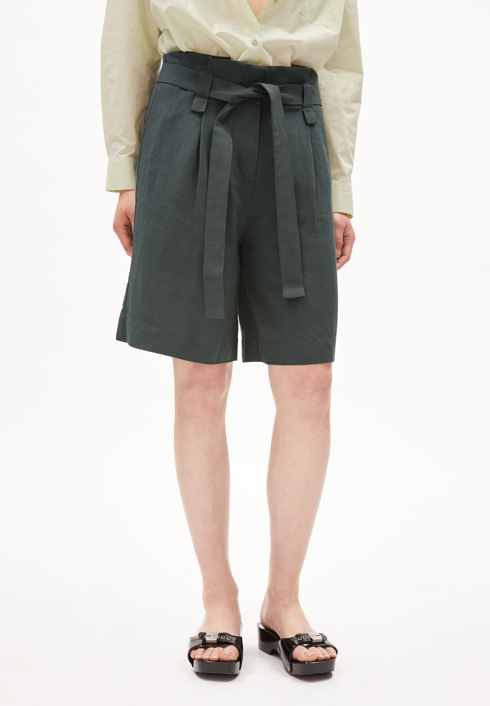 MIRENAA LINO - Frauen Relaxed Fit Shorts - grau