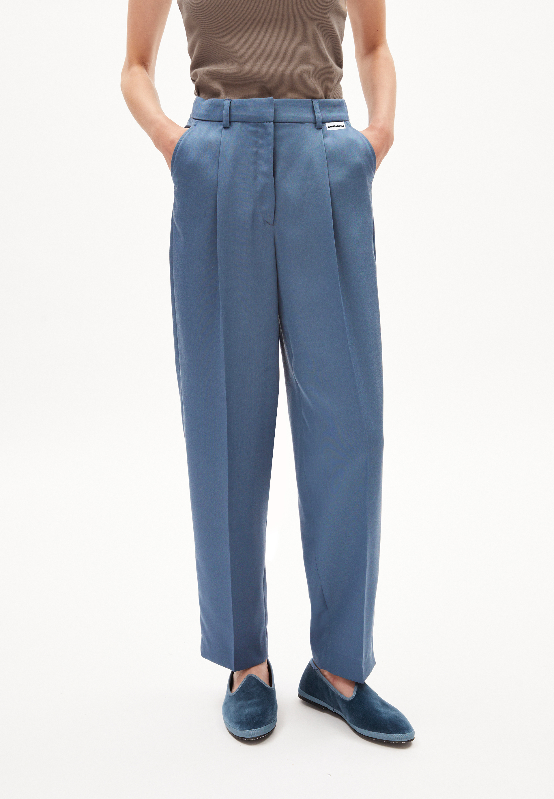 Pants SANDRINAA TAPERED in iron blue by ARMEDANGELS