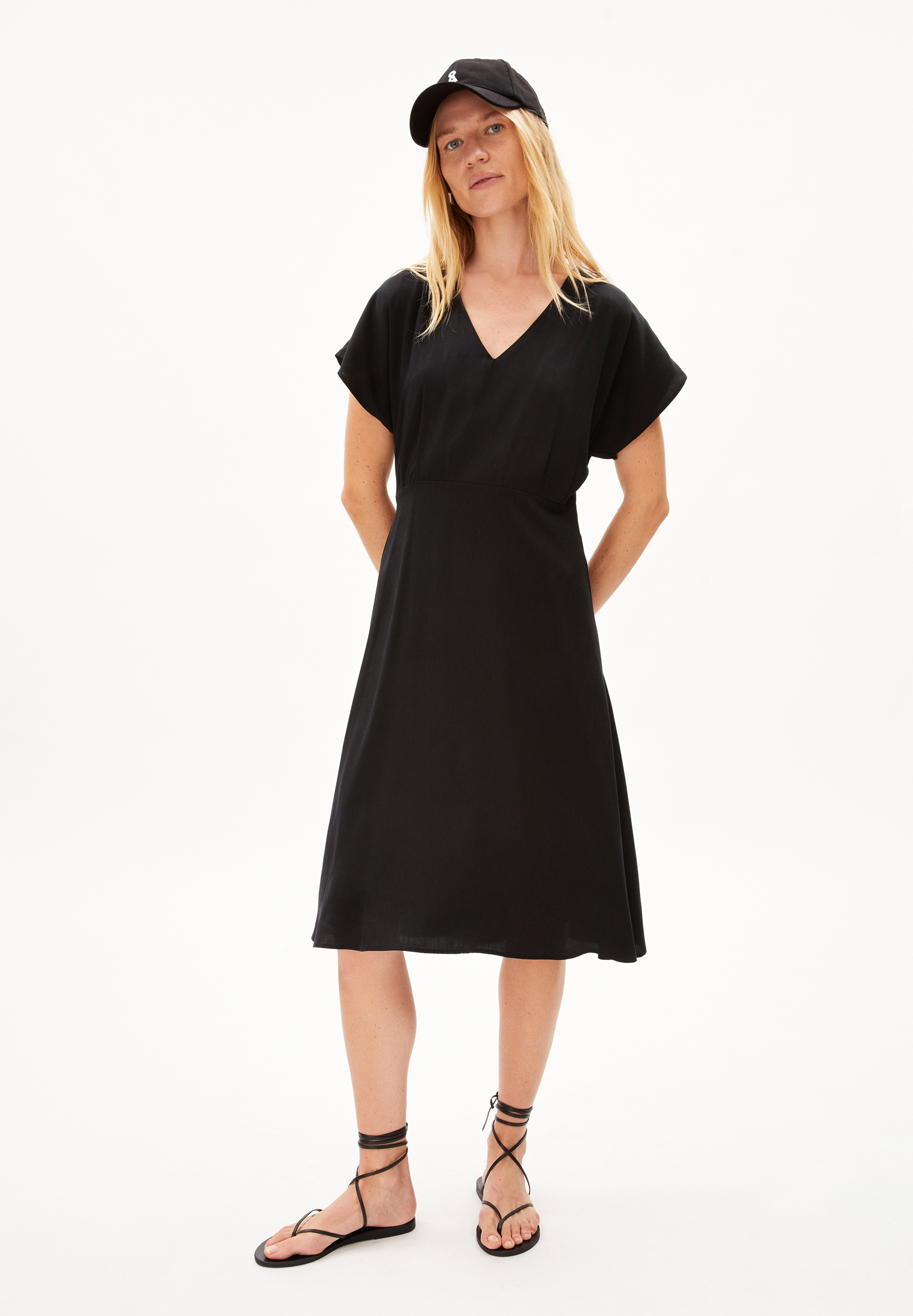 AALBINE - Frauen Regular Fit Kleid - schwarz