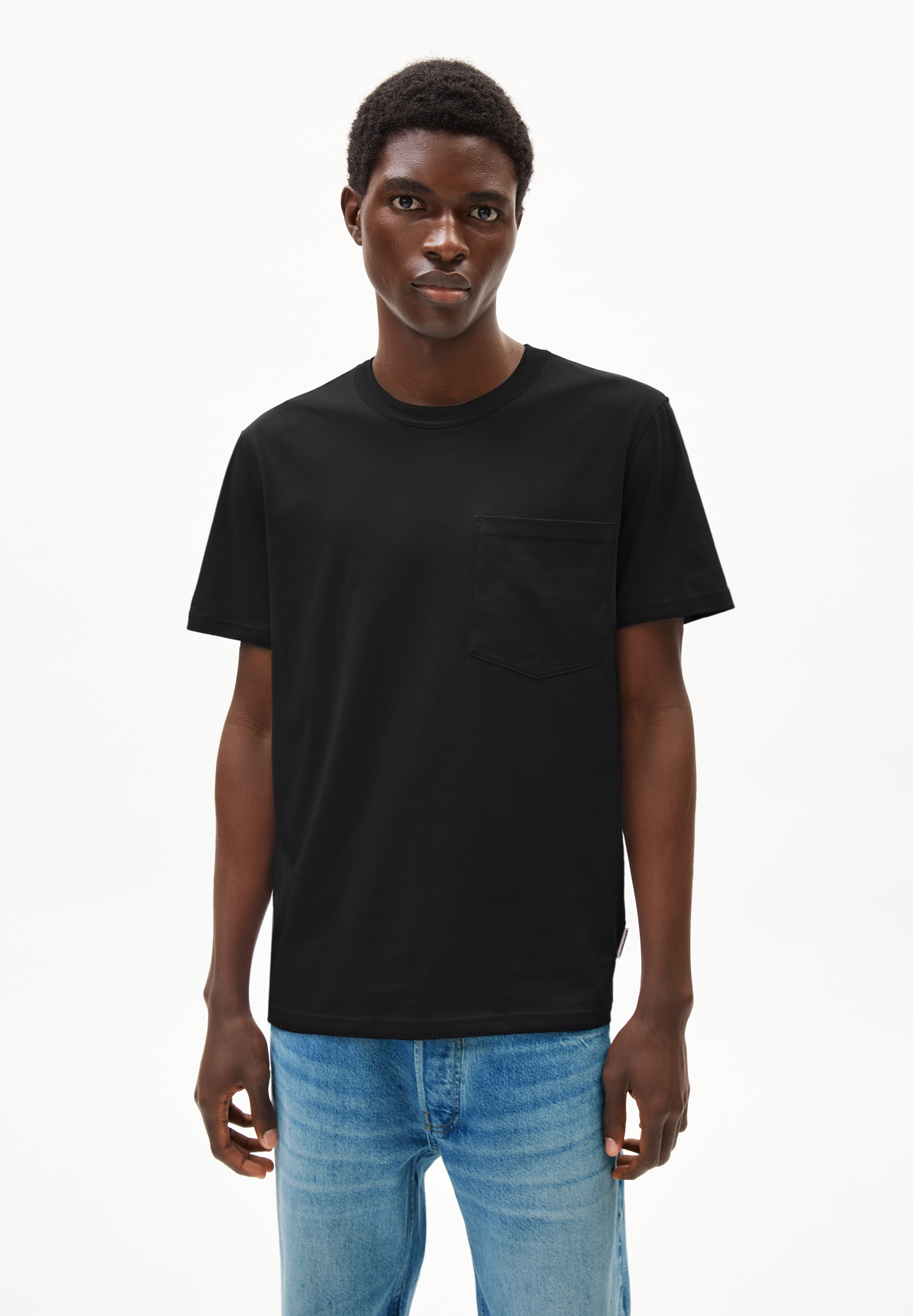 MAARKOS POCKET - Männer Relaxed Fit T-Shirt - schwarz