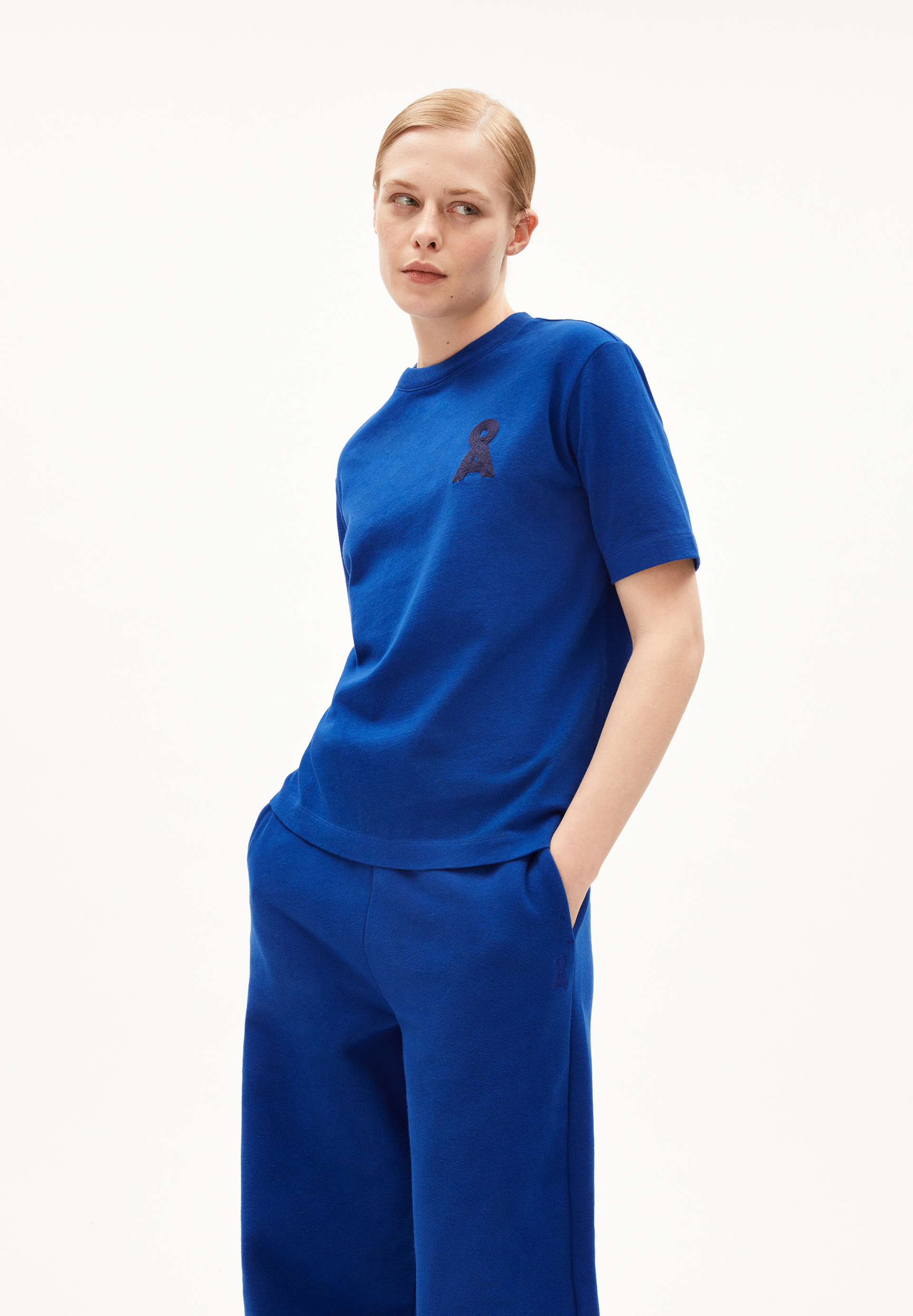 TARJAA Å EMBRO - Frauen Loose Fit T-Shirt - blau