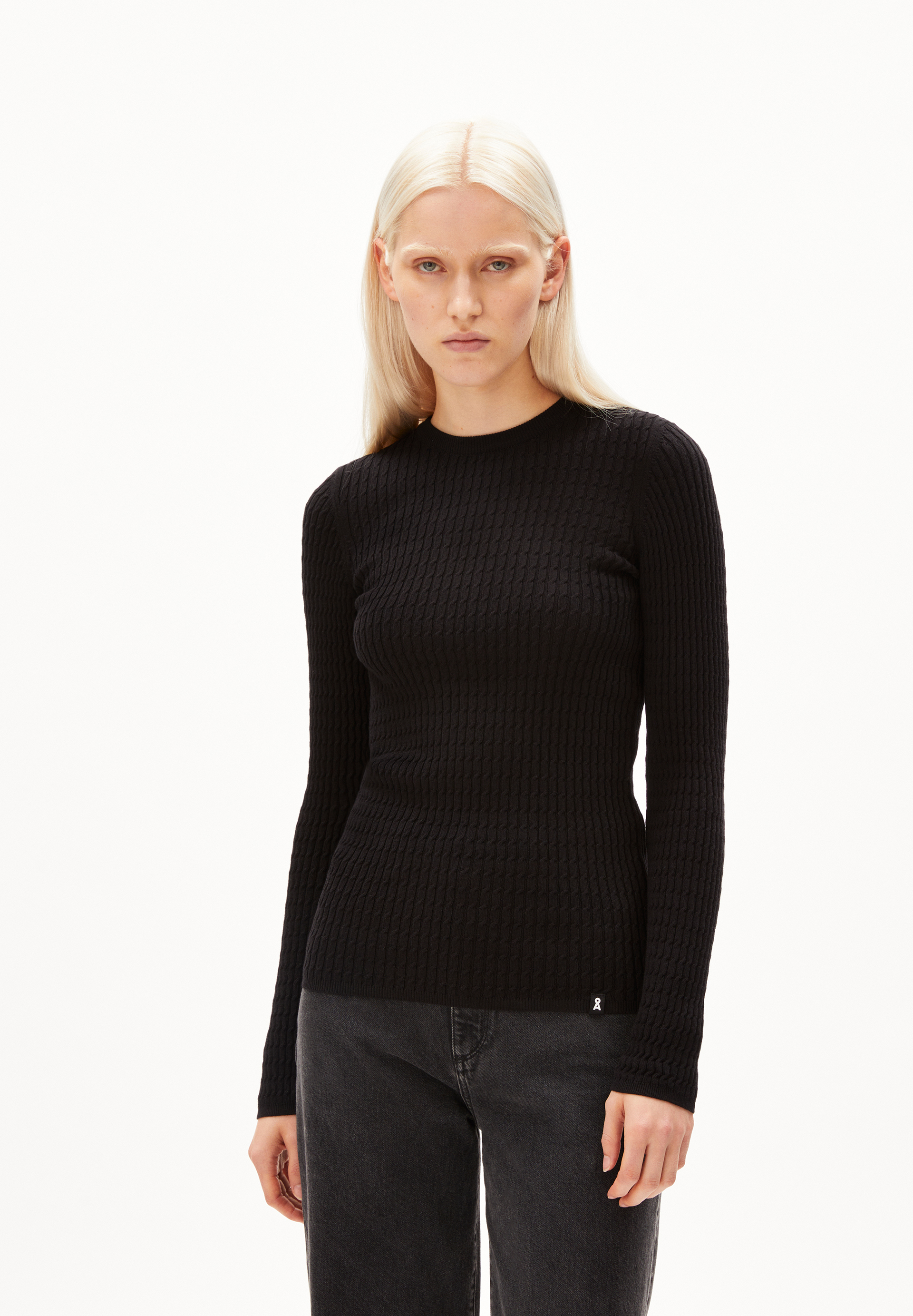 LELIAAS - Frauen Fitted Strickpullover - schwarz