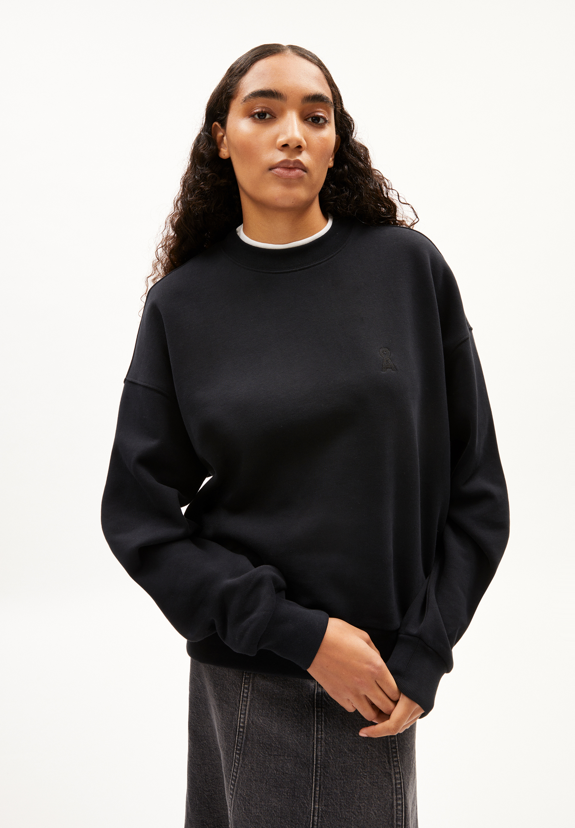 ALIZAA - Frauen Oversized Fit Sweatshirt - schwarz