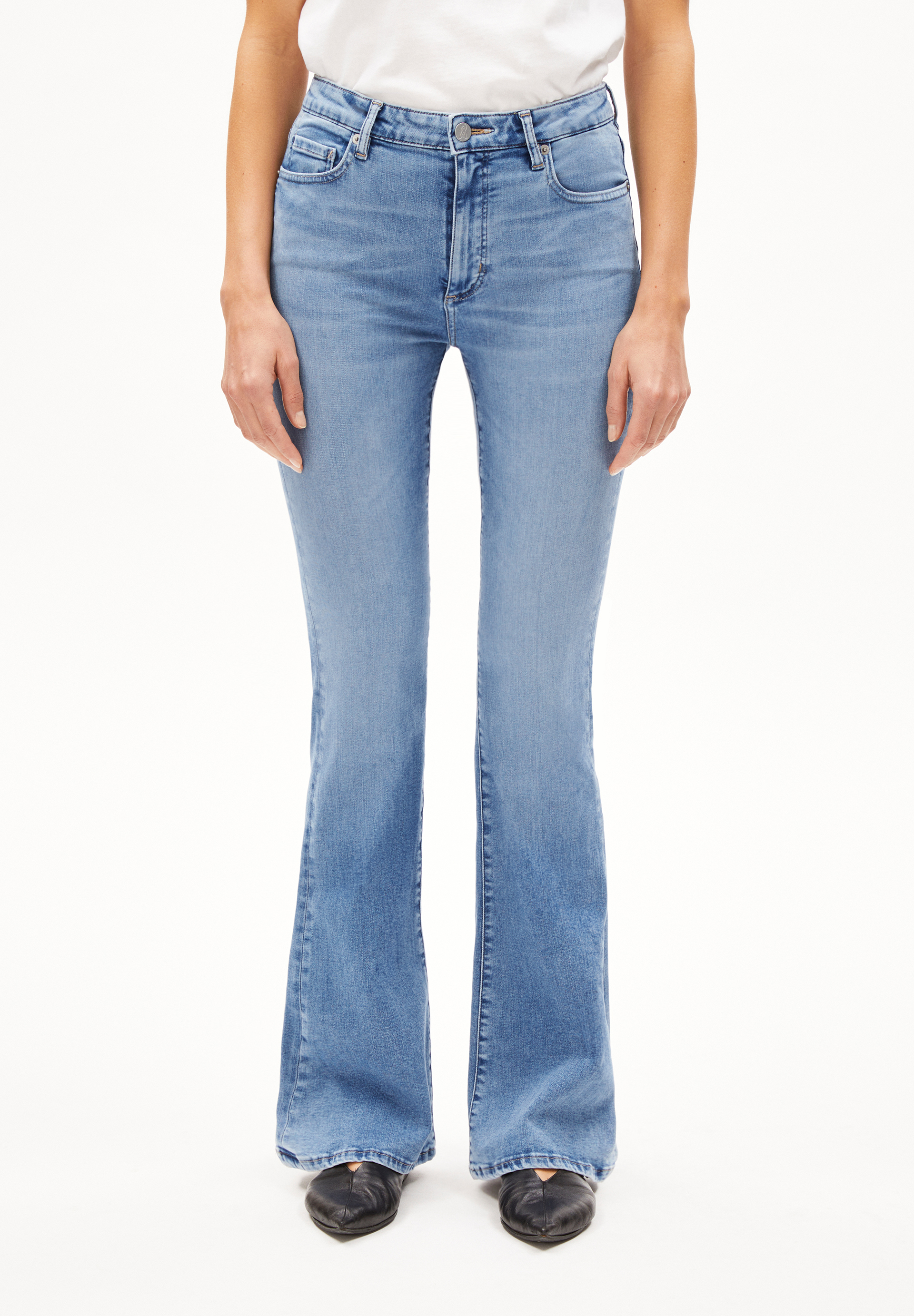 ANAMAA - Frauen Fitted Jeans - blau