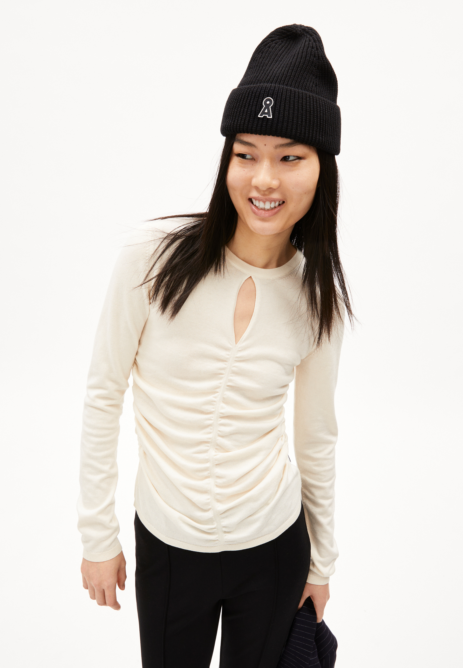 LALEAA FESTIVE - Frauen Fitted Strickpullover - beige