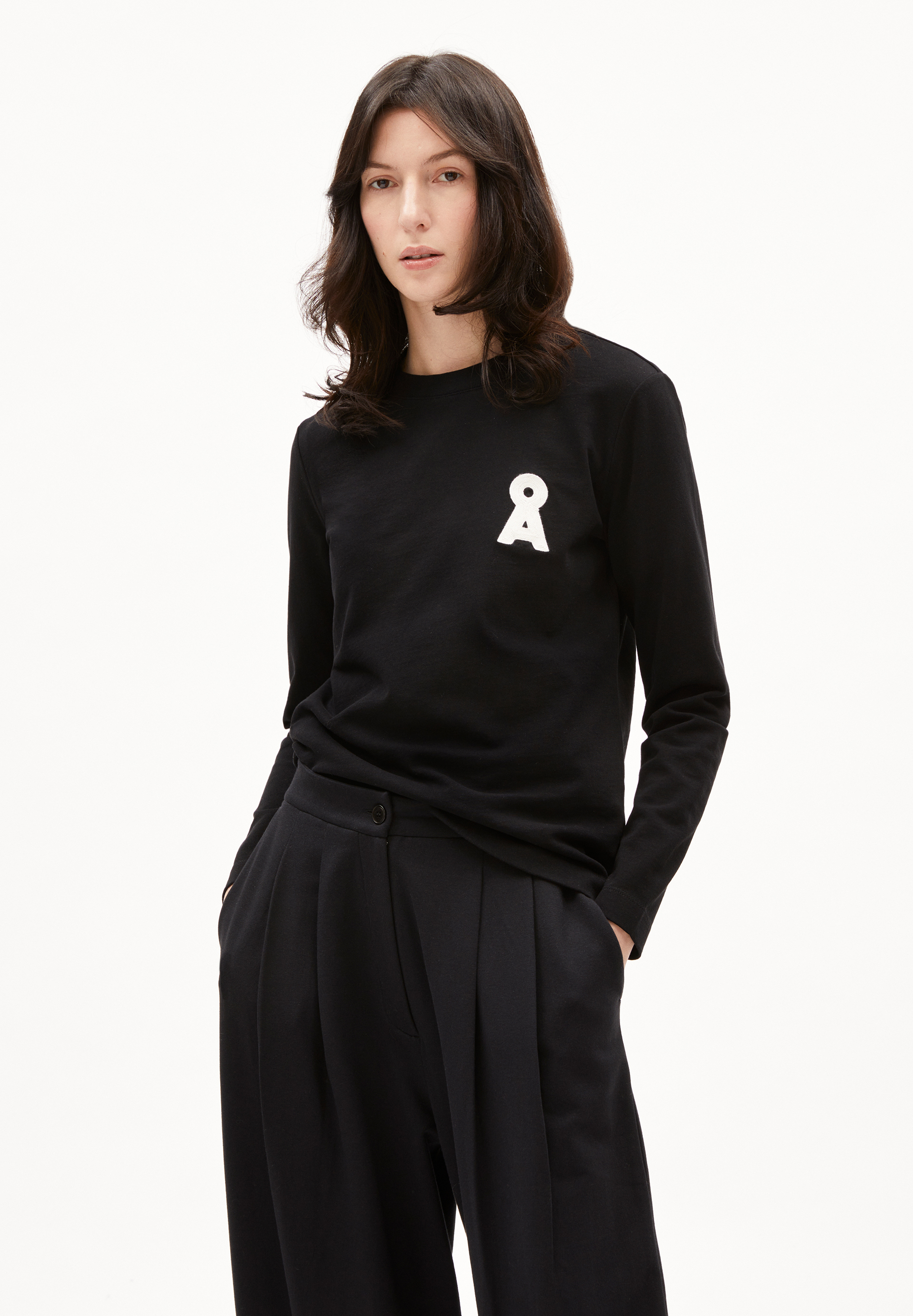 TAAMINARA Å EMBRO - Frauen Regular Fit Longsleeve - schwarz